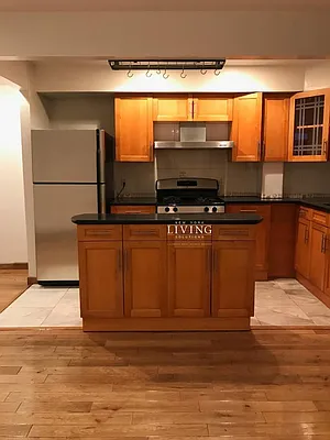 Rented by NY Living Solutions | media 28