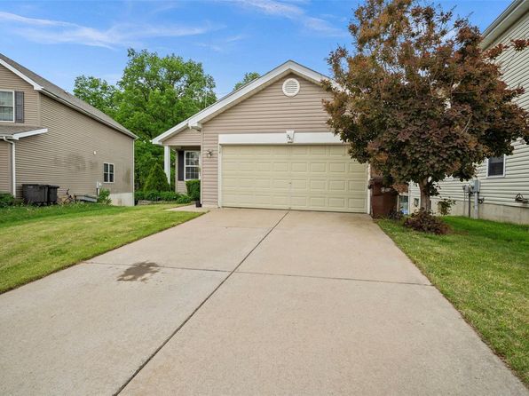 261 Almond Tree Dr, Troy, MO 63379
