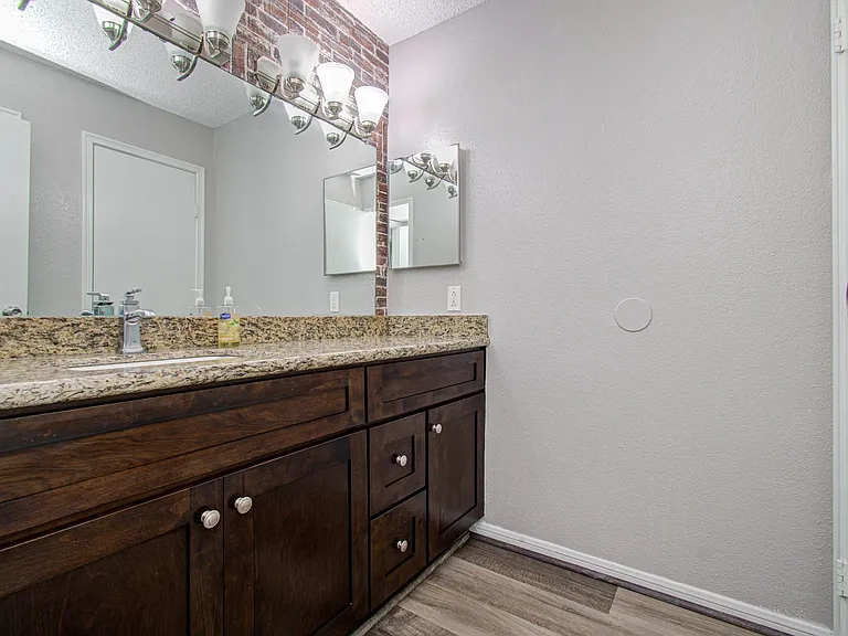10101 S Gessner Rd #405 — Photo 16