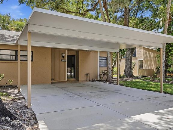 3rd image of 5063 VILLAGE GARDENS DRIVE #9