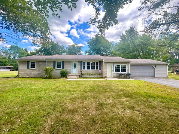 221 West St, Crothersville, IN 47229