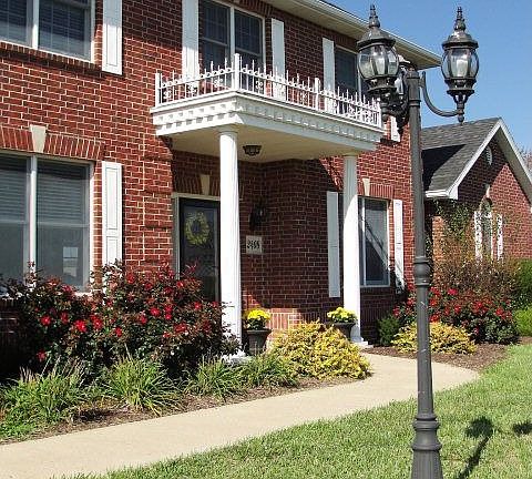 2nd image of 2408 Aiello Ln