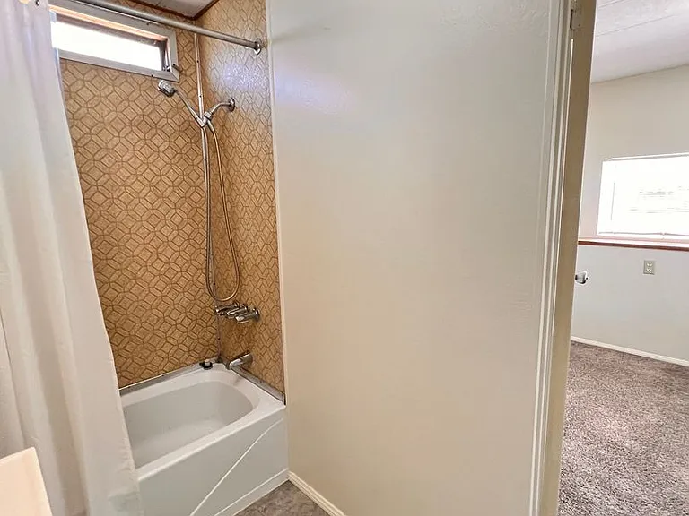 8256 Smith Rd — Photo 19