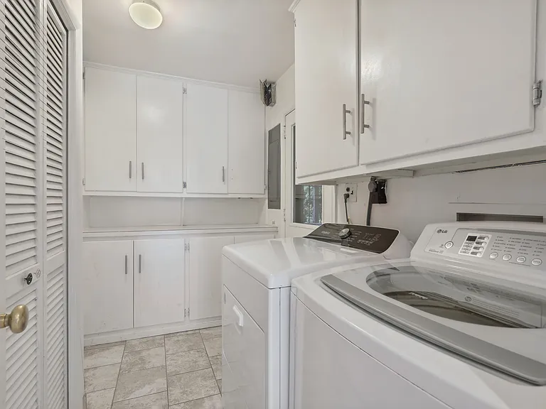 1226 Providence Ter — Photo 18