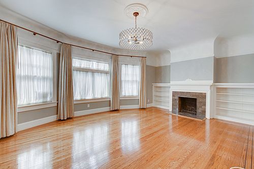 1st image of 668 Bay St