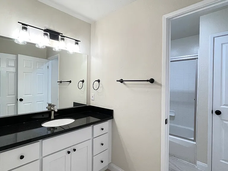 1259 W McKinley Ave #A — Photo 4