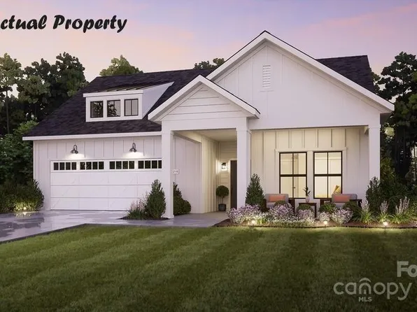 240 Alenda Lux Cir, Mooresville, NC 28115