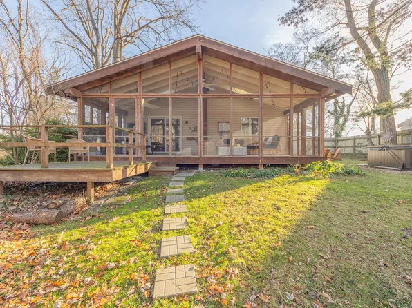 310 Ferry St, Douglas, MI 49406