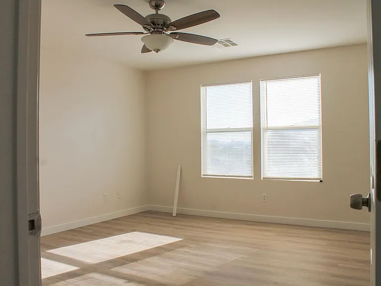1729 Ronzard Ave — Photo 5