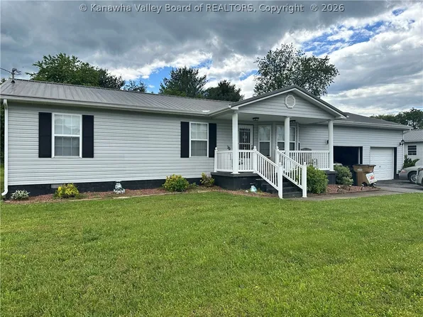 490 Hawthorne Ln, Point Pleasant, WV 25550
