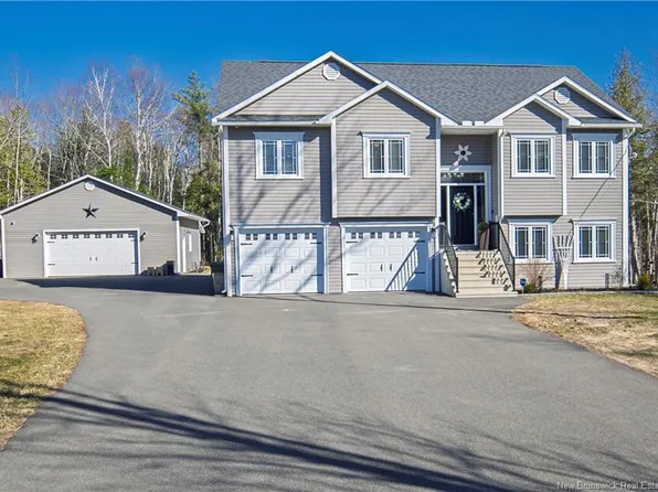 57 Lindsay Ln, Burton, NB E2V 0J7