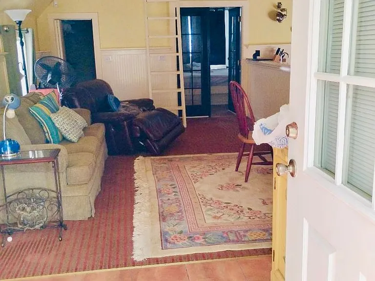 936 Riverside Dr — Photo 3