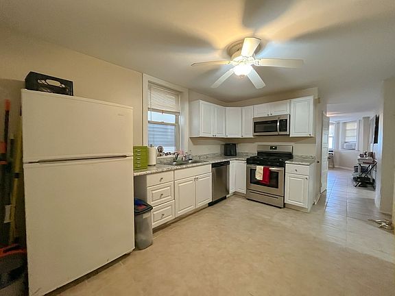 5th image of 3441 N Oakley Ave #G