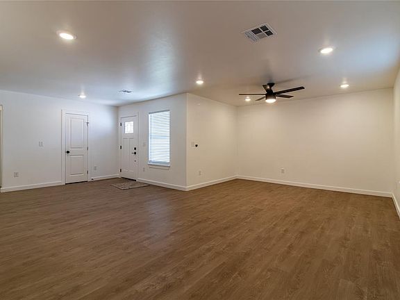 3rd image of 1209 SW 47th St
