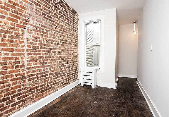 5th image of 160 Sumpter St #2LL