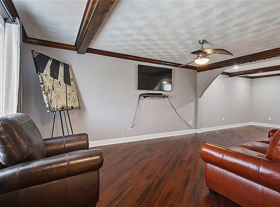5th image of 120 Cottonwood Dr