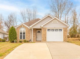 911 Stonebrook Ct, Paducah, KY 42003