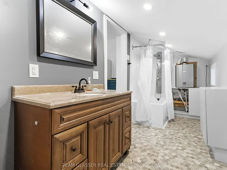 34 Broadway St — Photo 23