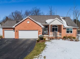 1342 Fentonwood, Fenton, MI 48430