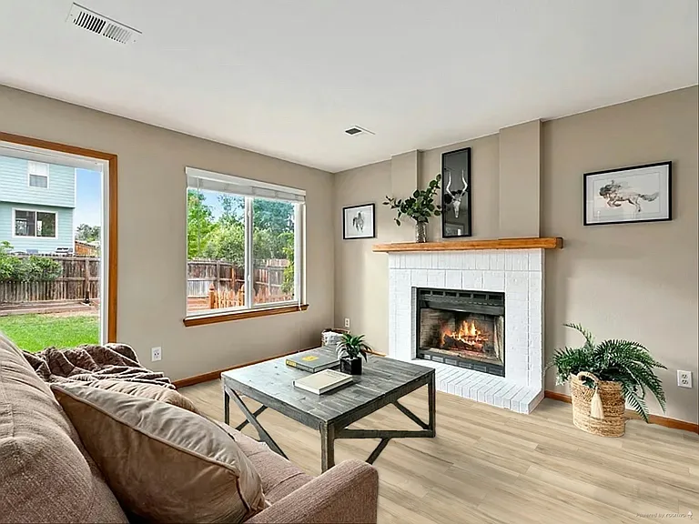 4201 Beaver Creek Dr — Photo 4