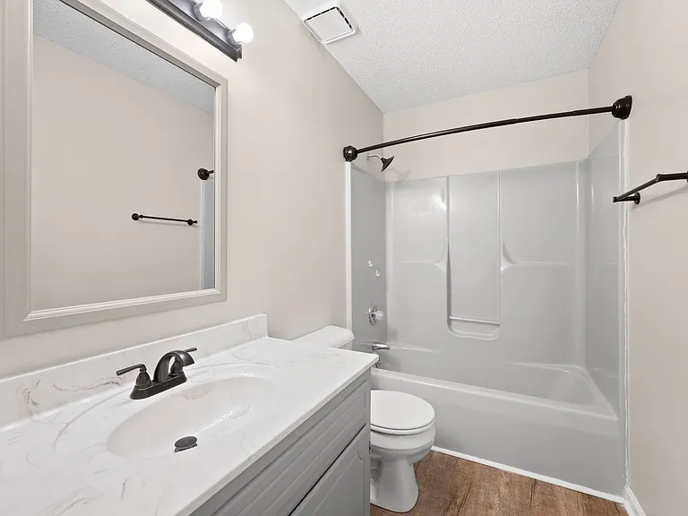 907 Desota Ln — Photo 24