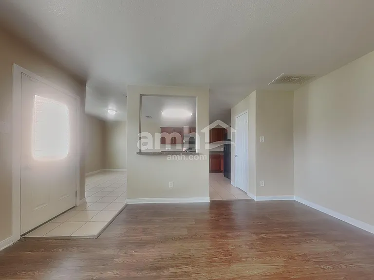 501 Hidden Dale Dr — Photo 5