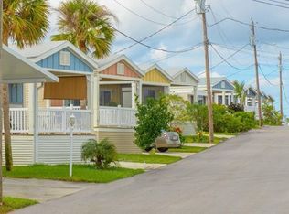 26 Hopetown Rd, Micco, FL 32976