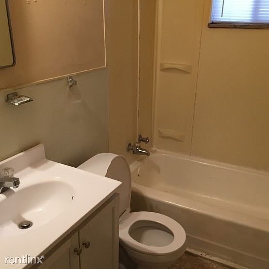 2nd image of 427 Arthur Ave