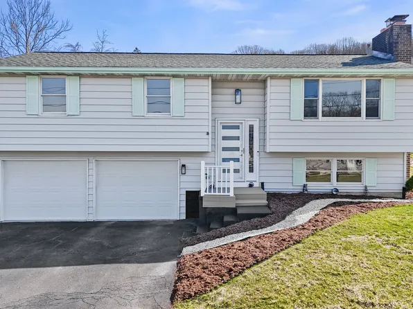 2450 Theresa Blvd, Binghamton, NY 13903