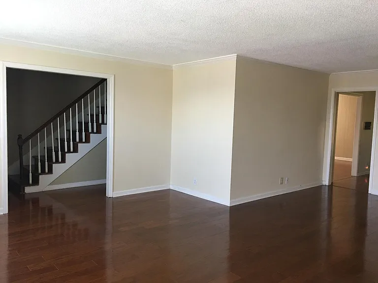 7018 Tartan Dr — Photo 4