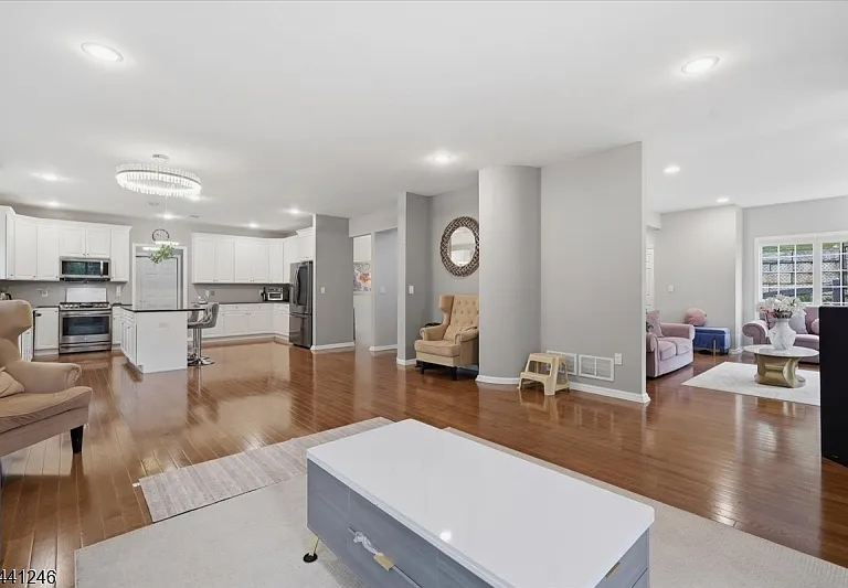 18 Puddingstone Rd — Photo 12