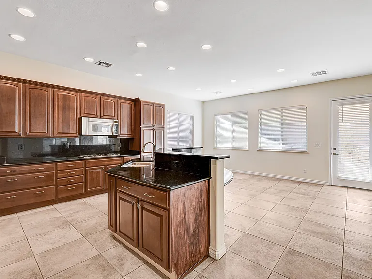 6761 Clay Tablet St — Photo 33