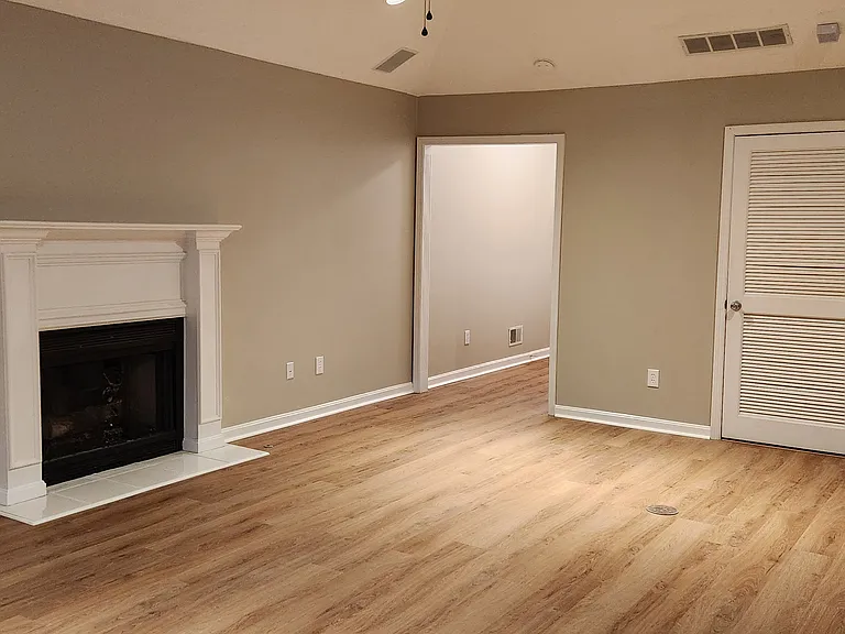 4108 Saratoga Woods Dr — Photo 7