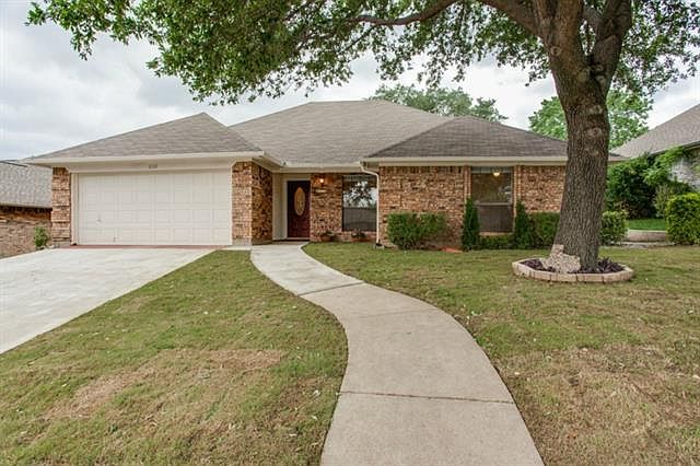 1st image of 6713 Parkwood Dr