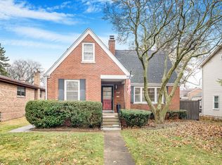737 Brown Ave, Evanston, IL 60202
