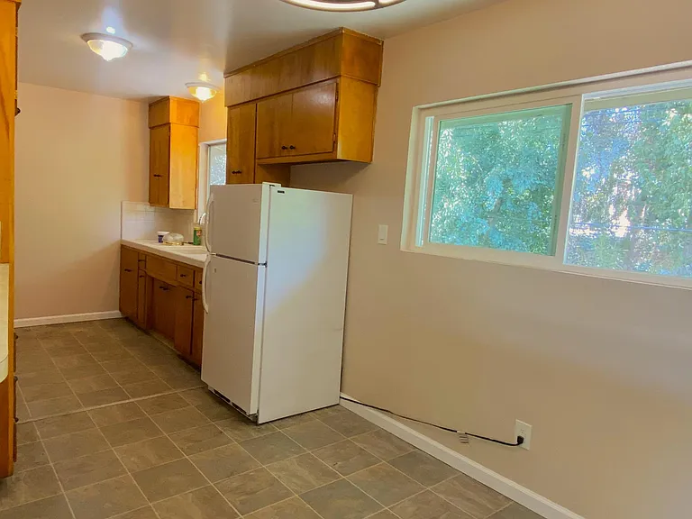 1132 Oleander Ave — Photo 2
