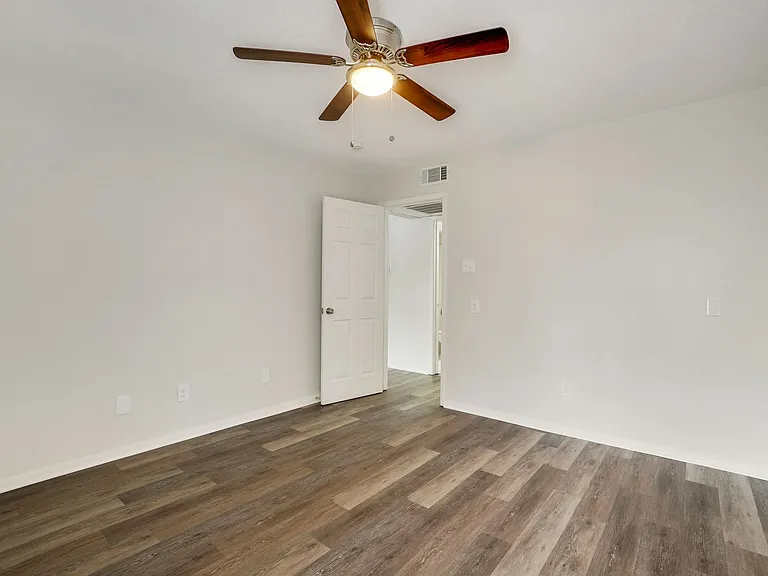 1105-1107 Uta Blvd — Photo 6