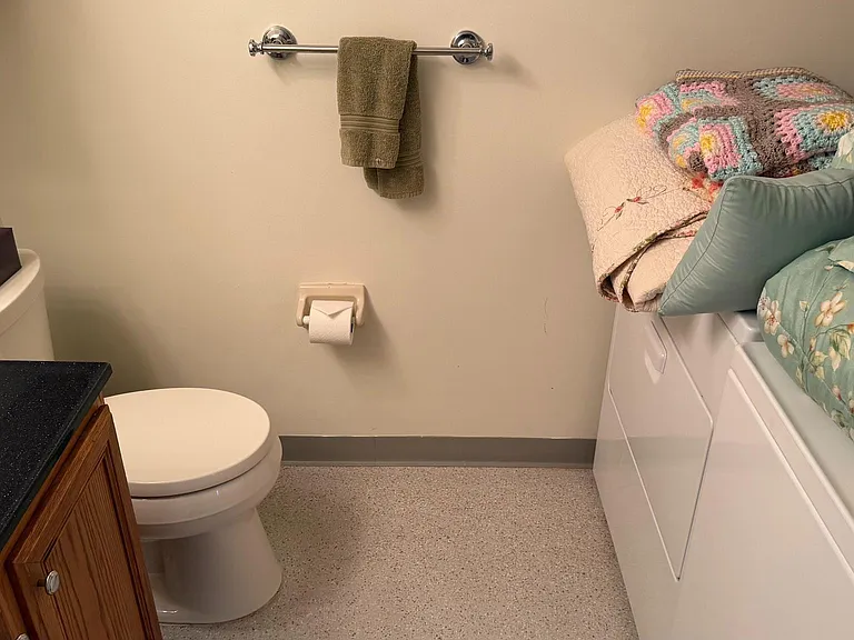 4115 Centennial Sta — Photo 32