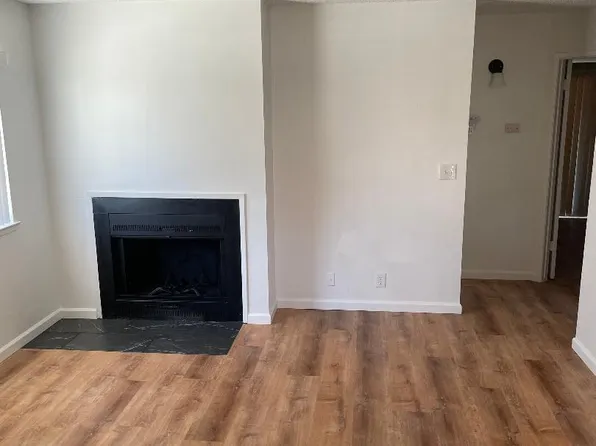 243 W Tulare Ave #C, Visalia, CA 93277