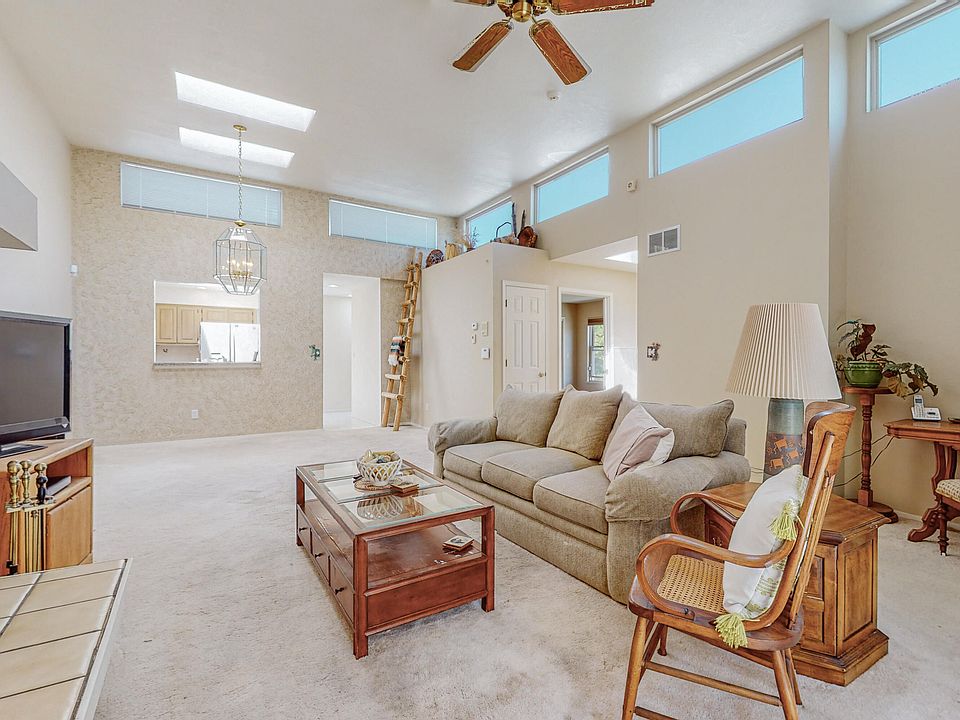 1st image of 5811 Cubero Dr NE