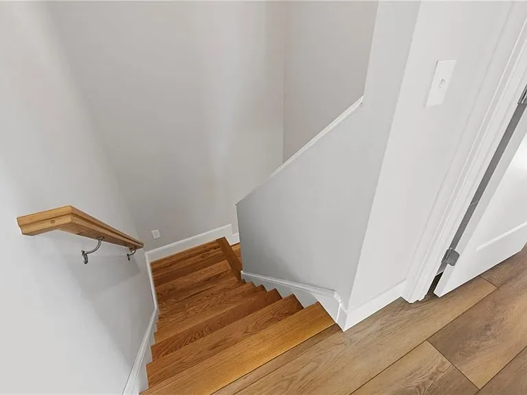51 Pine St — Photo 21