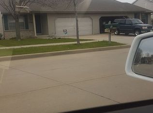 3708 S Berryfield Ln, Appleton, WI 54915