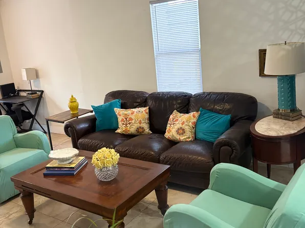 779 NW 97th St #1, Miami, FL 33150