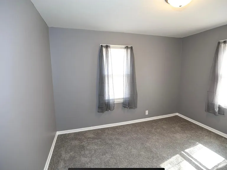2107 Avenue D — Photo 19