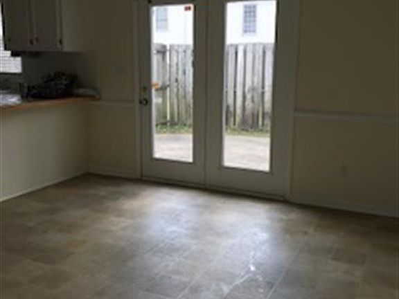 4th image of 3824 M2 Sterling Pointe Dr