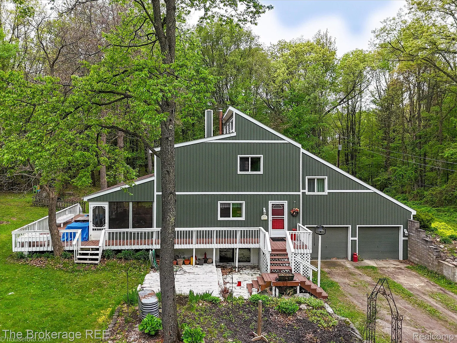 12445 Shaffer Rd photo 1