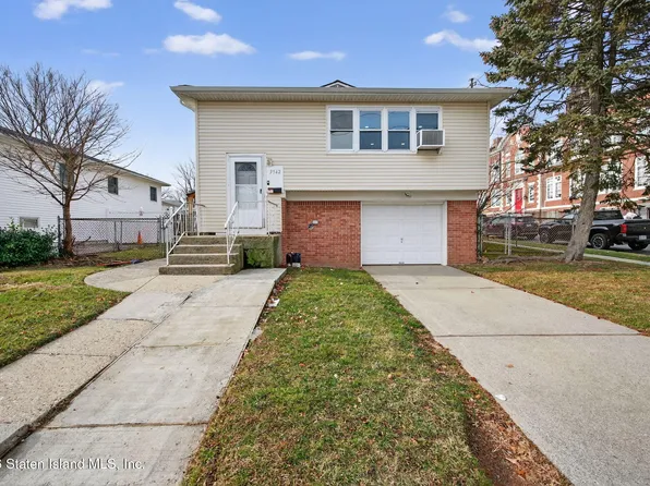 3542 Richmond Ave, Staten Island, NY 10312