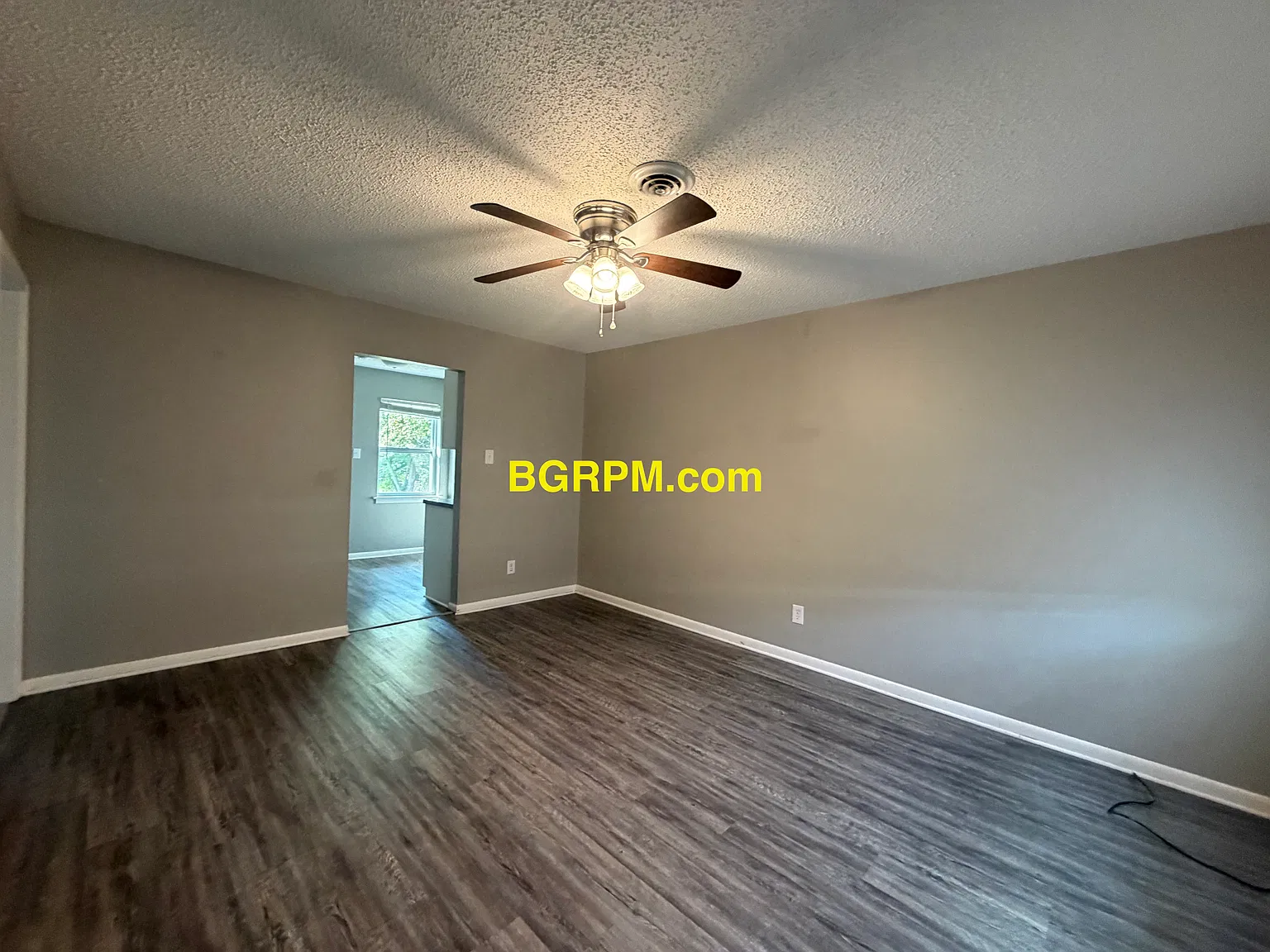 2 bed, 800 sqft, $725 — Photo 2