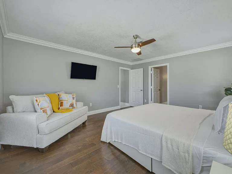 1127 Sea Pines Way — Photo 35