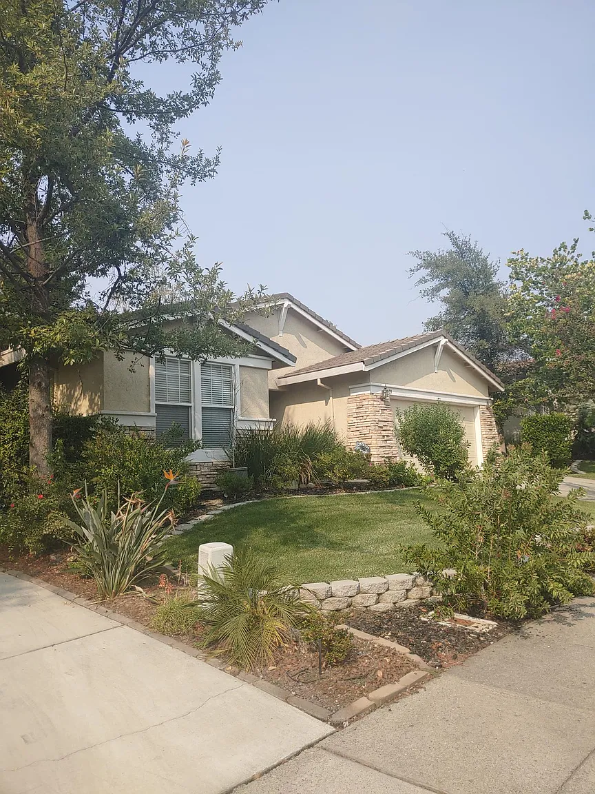 4409 Vivien Way photo 1